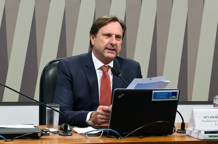 O presidente da CRA, Acir Gurgacz, comandou a reunião - Roque de Sá/Agência Senado