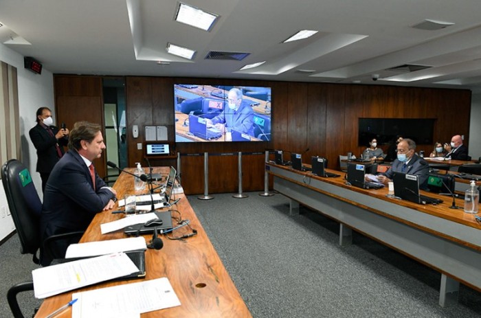 O presidente da CRA, Acir Gurgacz, e o senador Chico Rodrigues na reunião desta quinta - Roque de Sá/Agência Senado