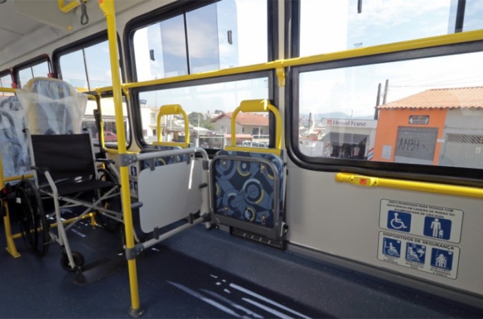 Emenda do relator, senador Flávio Arns (Podemos-PR), prevê um mínimo de 15% de assentos reservados às pessoas idosas em ônibus urbanos, semiurbanos e interestaduais. - Ney Sarmento/PMMC
