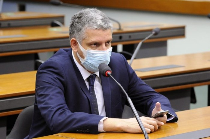 Dr. Frederico: acesso à cultura deve ser garantido aos idosos - (Foto: Gustavo Sales/Câmara dos Deputados)