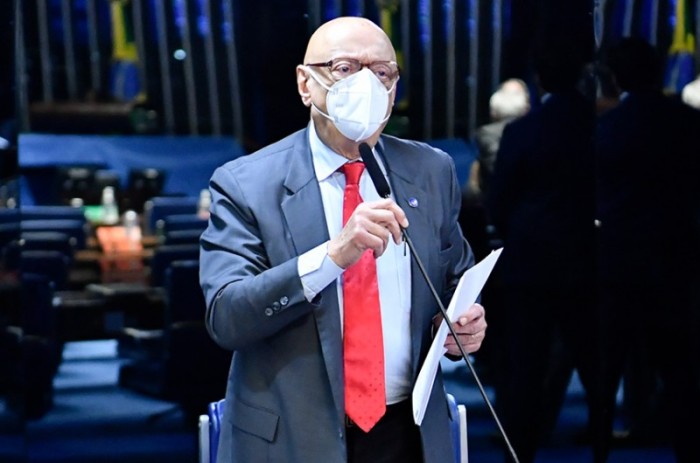 O senador durante a sessão plenária desta terça-feira - Waldemir Barreto/Agência Senado