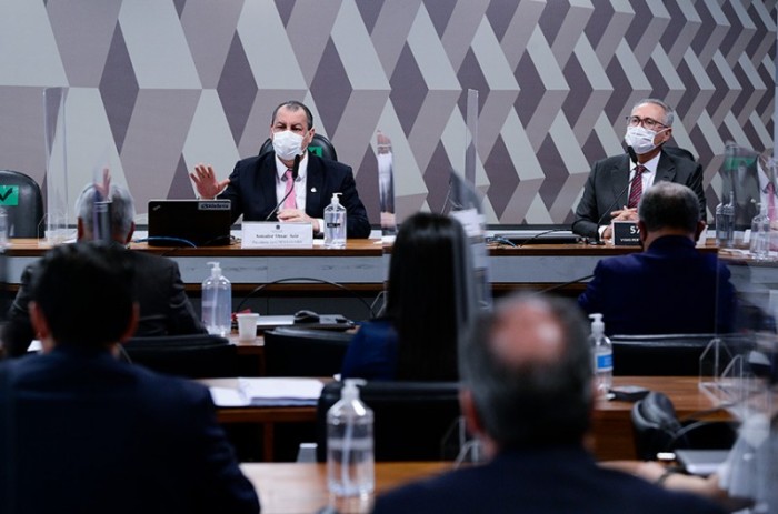 Omar Aziz e Renan Calheiros na reunião desta terça, em que depoentes não compareceram - Pedro França/Agência Senado