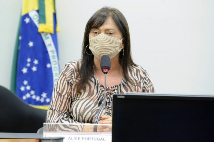 Alice Portugal, presidente da Comissão de Cultura da Câmara - (Foto: Gustavo Sales/Câmara dos Deputados)