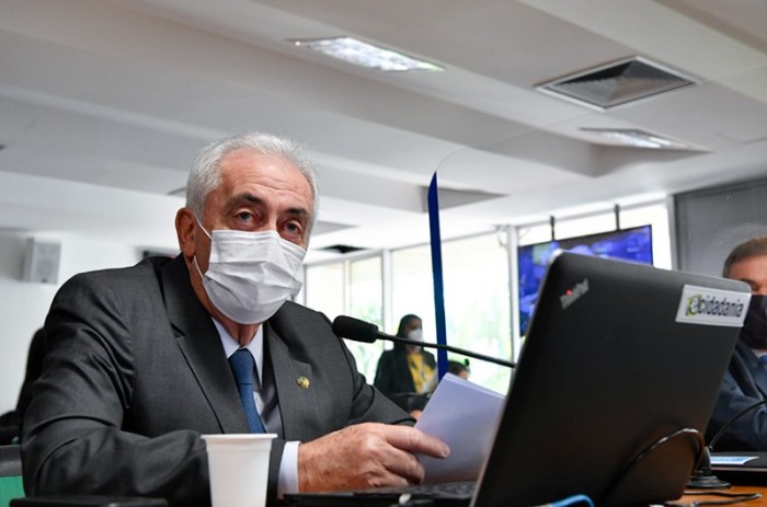 Relator da proposta, Otto Alencar apresentou substitutivo, aprovado nesta quarta - Leopoldo Silva/Agência Senado