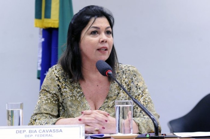Bia Cavassa: 