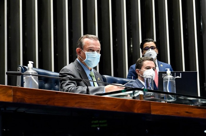 O senador Wellington Fagundes durante a sessão desta quinta-feira - Waldemir Barreto/Agência Senado