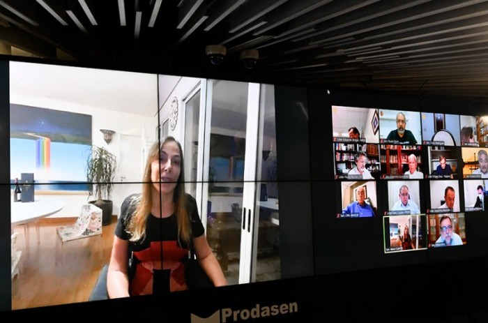 Mara Gabrilli (PSDB-SP) sugeriu a criação da subcomissão temporária sobre as políticas públicas relacionadas a doenças raras; já Flávio Arns (Podemos-PR) sugeriu subcomissão sobre pessoas com deficiência - Leopoldo Silva/Agência Senado