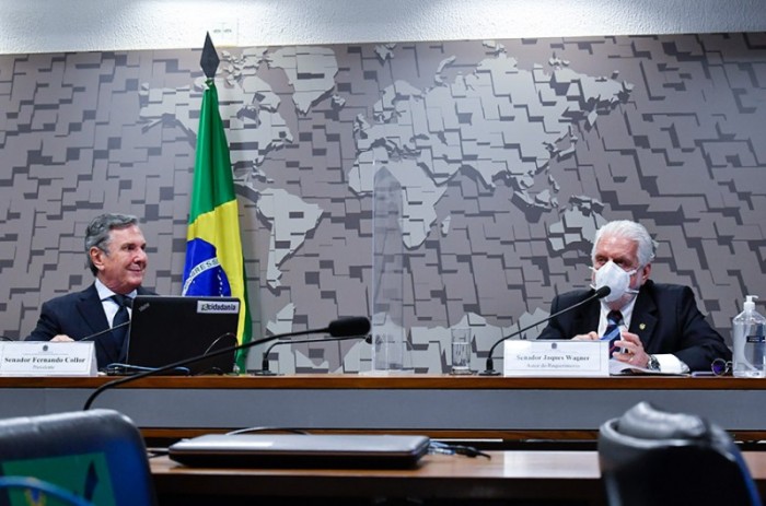 Fernando Collor, presidente da CDR, e Jaques Wagner durante a audiência - Waldemir Barreto/Agência Senado