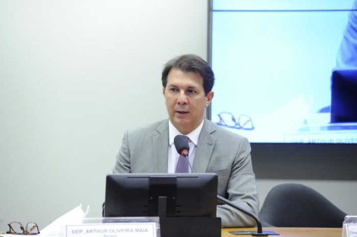Arthur Oliveira Maia: é fundamental a avaliação de desempenho de servidores - (Foto: Gustavo Sales/Câmara dos Deputados)