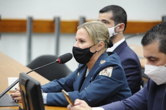 Para Major Fabiana, proposta é redundante - (Foto: Gustavo Sales/Câmara dos Deputados)