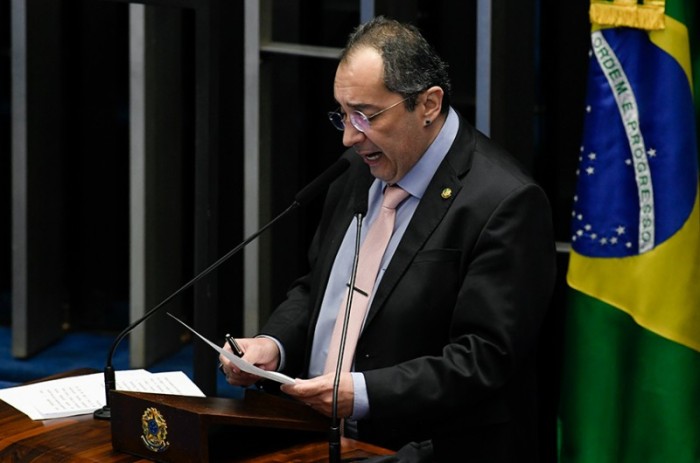 Senador Jorge Kajuru (Podemos-GO) parabenizou o presidente do Senado, senador Rodrigo Pacheco (DEM-MG) por ter devolvido a MP das Fake News