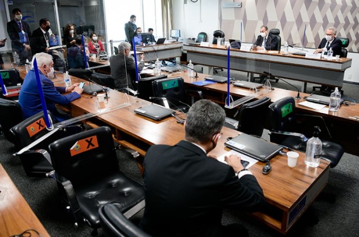 Senadores na reunião da CPI desta quinta, que não teve depoimento - Pedro França/Agência Senado