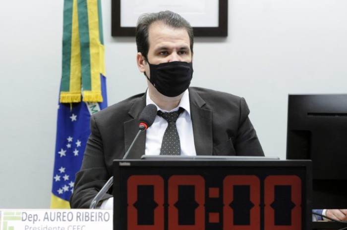 Aureo Ribeiro pediu o debate na comissão - (Foto: Gustavo Sales/Câmara dos Deputados)