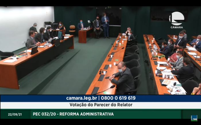 Comissão da Reforma Administrativa em reunião na noite desta quarta-feira - (Foto: Reprodução/TV Câmara)