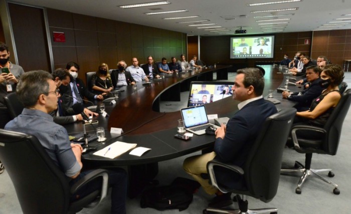 Romeu Zema se reúne com empresários e apresenta balanço de ações após 32 meses de governo
