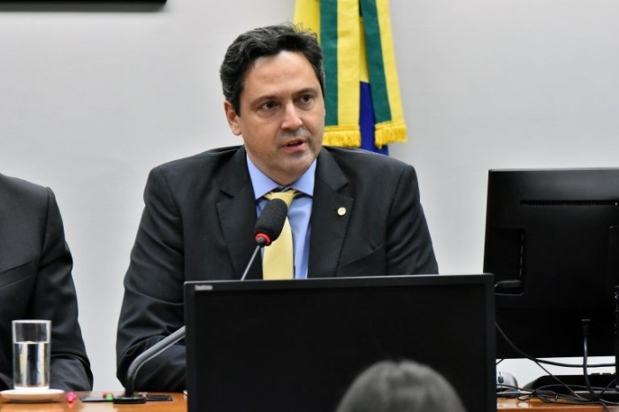 Orleans e Bragrança ajustou o texto aos dispositivos legais vigentes - (Foto: Reila Maria/Câmara dos Deputados)
