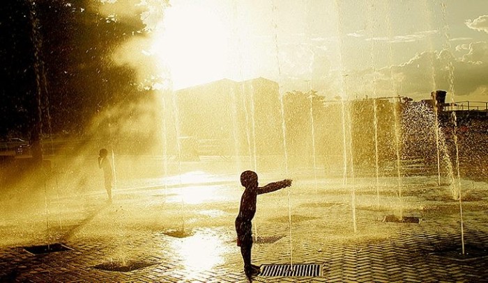 Final de semana reserva pancadas de chuva, mas calor não vai dar trégua