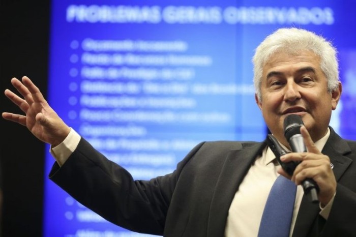 Marcos Pontes explicará a deputados suspensão da produção de insumos para tratamento de câncer