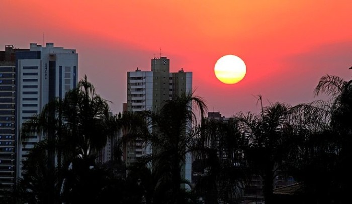Terça de tempo firme com destaque para as máximas acima de 35°C em MS