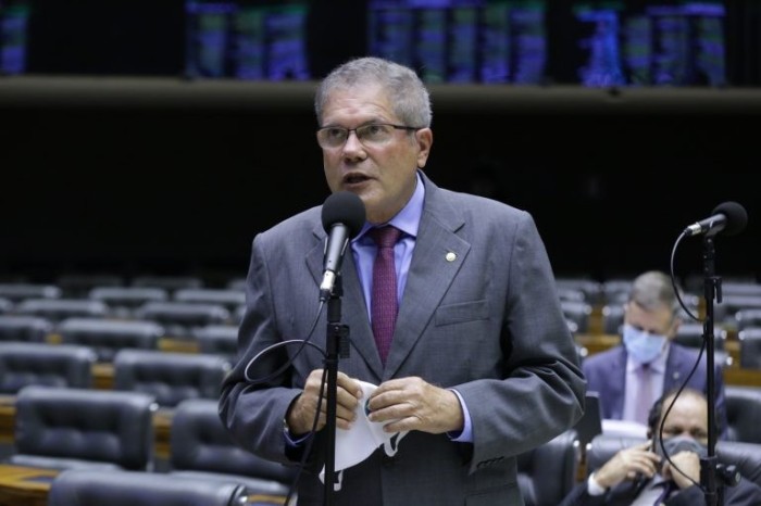José Rocha: verbas possibilitaram a reconstrução da Estação Comandante Feraz - (Foto: Reprodução / TV Câmara )
