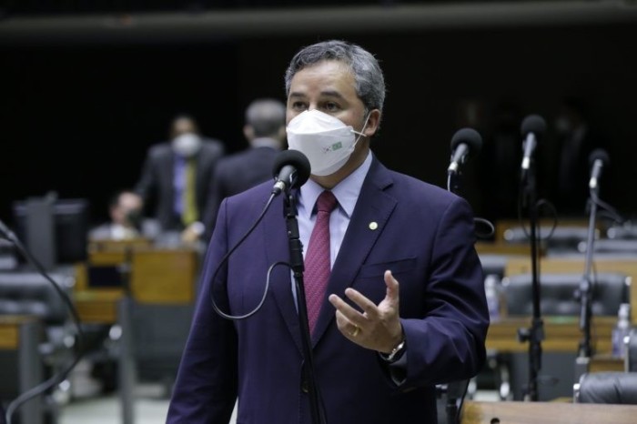 Deputados avaliam que prorrogação de benefícios a atacadistas gera isonomia com indústria