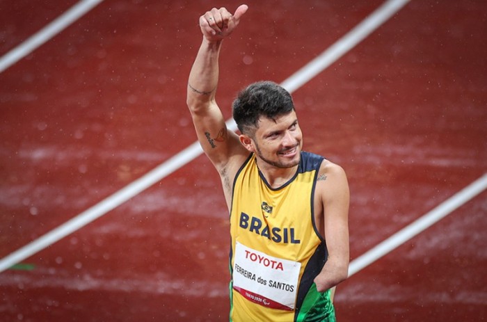 Velocista Petrúcio Ferreira durante prova dos 400m rasos, classe T47, nos Jogos Paralímpicos de Tóquio - Takuma Matsushita/CPB