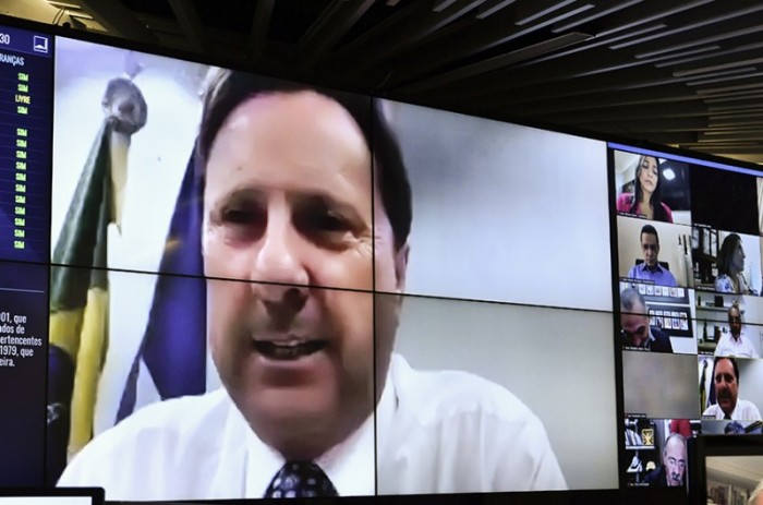 A reunião foi convocada pelo senador Acir Gurgacz (PDT-RO), presidente da Comissão de Agricultura e Reforma Agrária