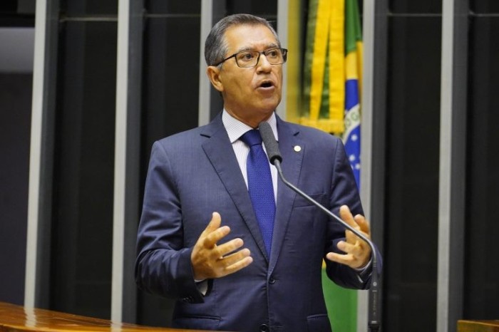 Vilson da Fetaemg recomendou a aprovação do projeto - (Foto: Pablo Valadares/Câmara dos Deputados)