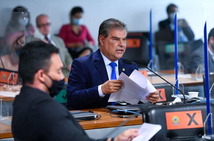 O senador Nelsinho Trad (PSD-MS) leu o seu parecer dando conhecimento do documento, que foi encaminhado para o arquivo - Marcos Oliveira/Agência Senado