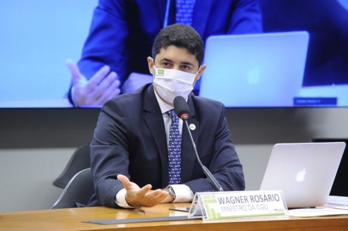 Comissão recebe ministro da CGU nesta quarta para explicar denúncias de sobrepreço na compra de tratores