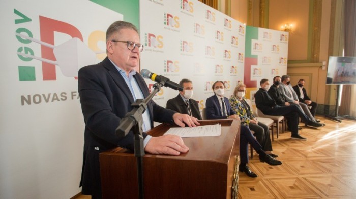 “Quantas pessoas sonham em ver o asfalto chegar a suas cidades? Hoje esse sonho começa a se concretizar