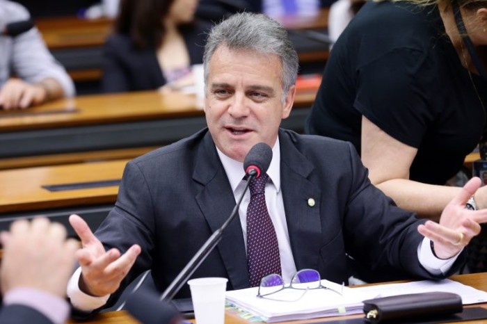 Cancelado debate sobre critérios para compra de tratores com verbas do Orçamento
