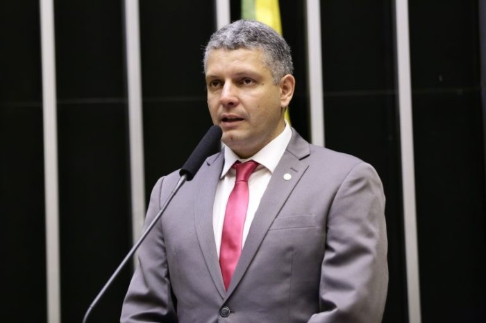 Dr. Frederico recomedou a aprovação da proposta - (Foto: Michel Jesus/ Câmara dos Deputados)