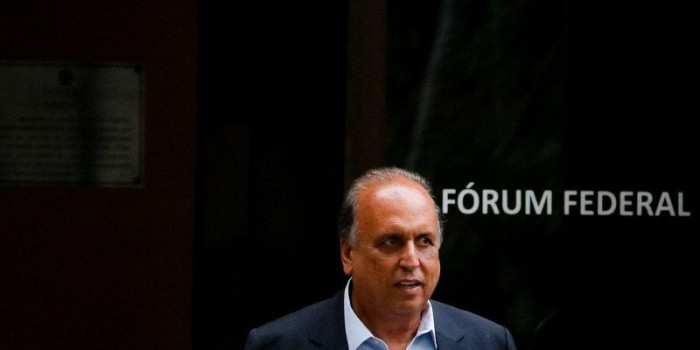 Ex-governador Pezão retira tornozeleira eletrônica