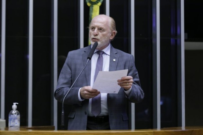 Deputado Vermelho: 