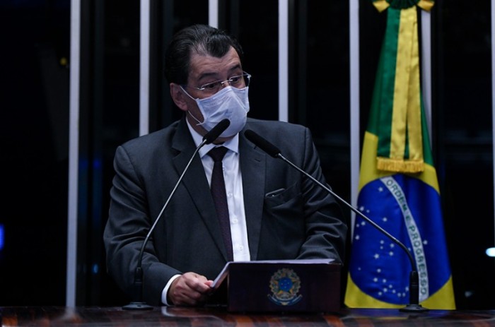 O senador Eduardo Braga (MDB-AM) defendeu que o Estado precisa garantir proteção social principalmente às camadas menos favorecidas - Jefferson Rudy/Agência Senado