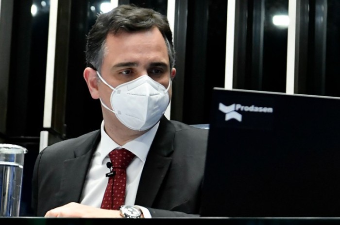 O presidente do Senado, Rodrigo Pacheco, defendeu a PEC dos Precatórios, que reestrutura o saldo de dívidas judiciais da União para abrir espaço no teto de gastos, a partir de 2022 - Waldemir Barreto/Agência Senado