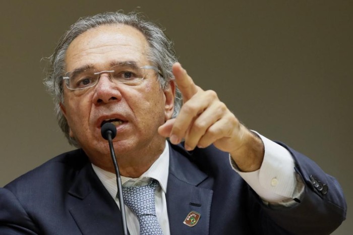 Trabalhamos com plano A para Auxílio Brasil, diz Guedes