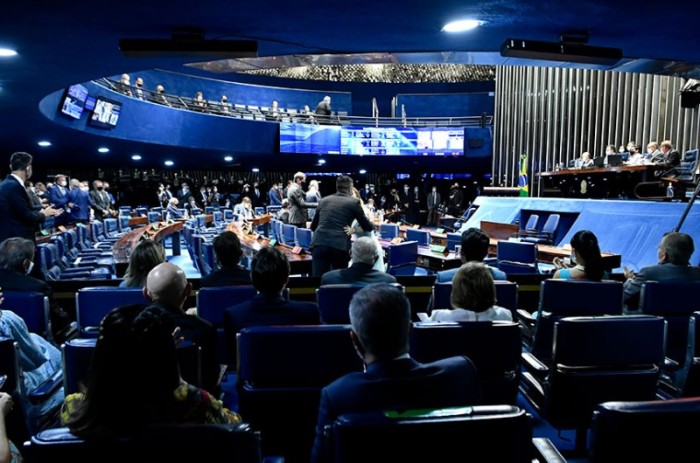 A proposta foi aprovada no Senado, em dois turnos, nesta quarta-feira