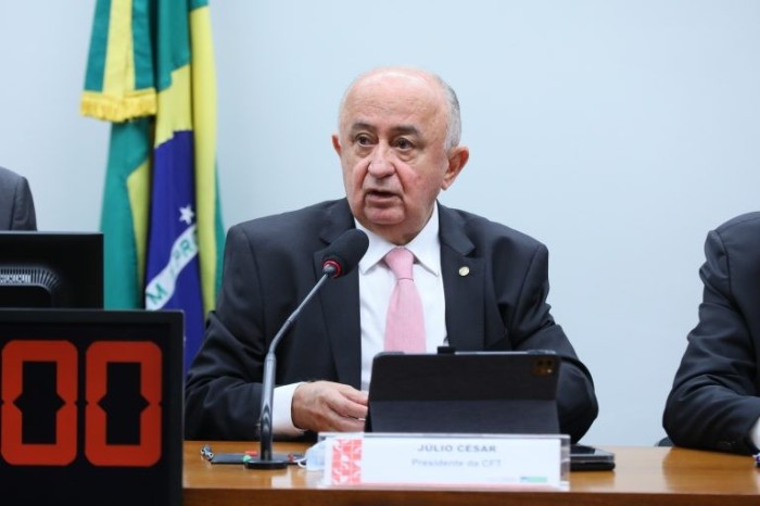 Para Júlio Cesar, medida evitará deterioração dos veículos e reduzirá custos de armazenagem - (Foto: Cleia Viana/Câmara dos Deputados)
