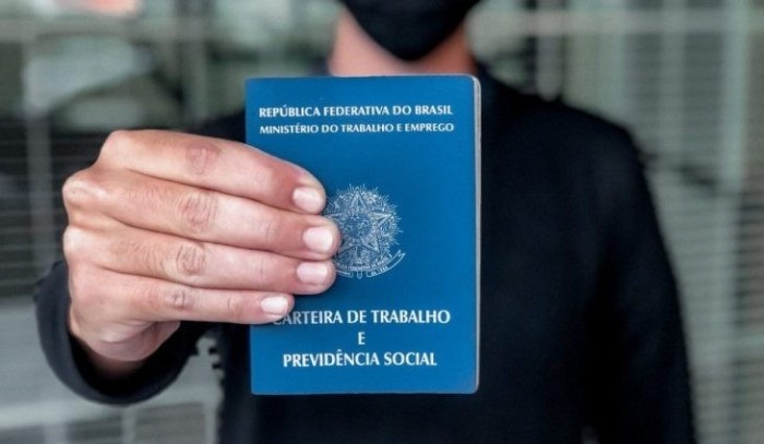 Mais de 2,2 mil oportunidades de emprego são ofertadas em MS nesta segunda-feira