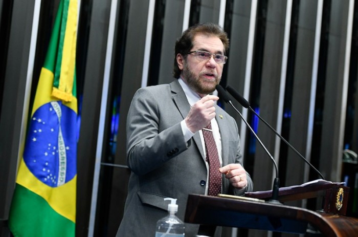 O senador Plínio Valério (PSDB-AM) elogiou o presidente do Senado, Rodrigo Pacheco (PSD-MG), pela entrevista coletiva na COP26, em Glasgow, na Escócia - Marcos Oliveira/Agência Senado