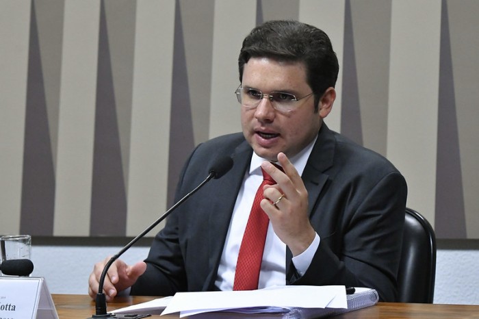 Deputados aprovaram nesta terça a proposta que limita despesa do governo com precatórios - Zeca Ribeiro/Câmara dos Deputados