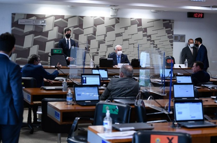 Senadores em reunião da Comissão de Assuntos Econômicos, no dia 9 de novembro - Edilson Rodrigues/Agência Senado