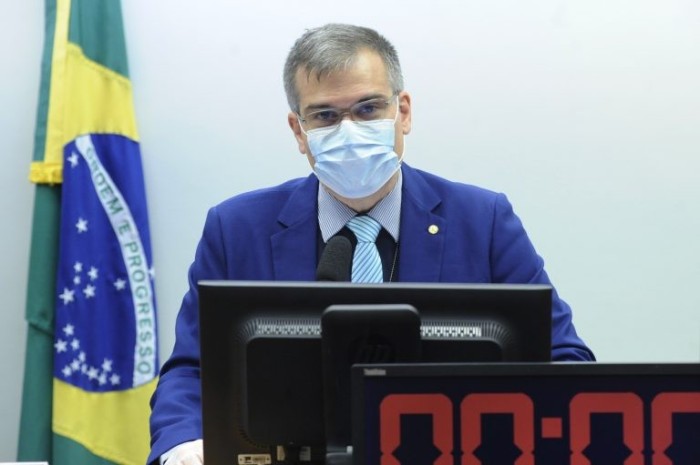 Comissão aprova proposta que define academias como essenciais para a saúde de PMs e bombeiros