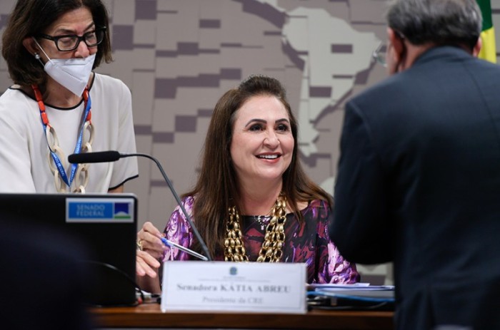 Presidente da comissão, Kátia Abreu é relatora da indicação de Claudia Fonseca Buzzi para embaixadora na Suíça - Edilson Rodrigues/Agência Senado
