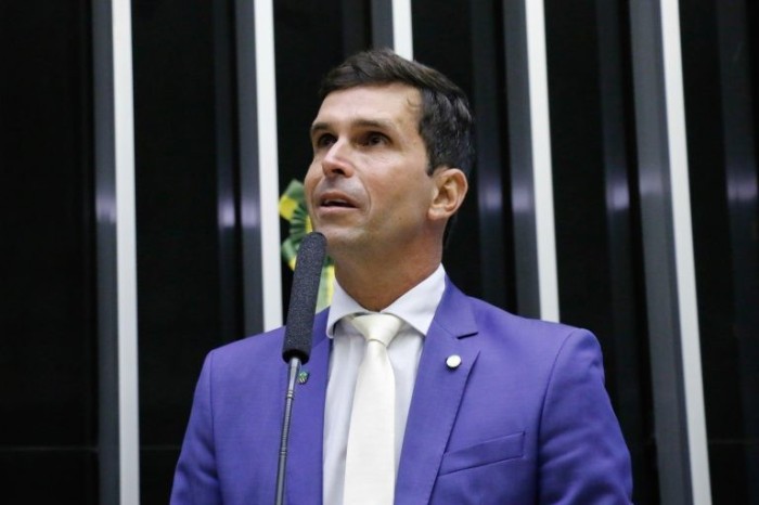 Comissão aprova exigência de parecer médico de lutadores profissionais nocauteados antes de nova disputa