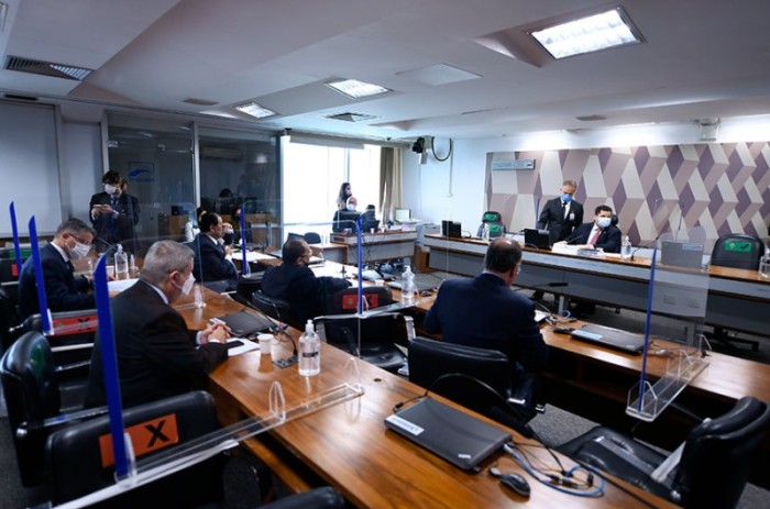 Davi conduz a reunião da Comissão de Constituição e Justiça, com leitura do relatório de Fernando Bezerrra - Edilson Rodrigues/Agência Senado