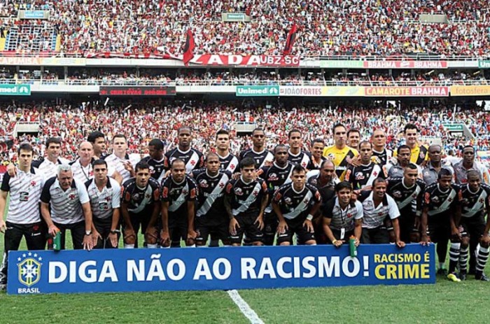 Manifestação de jogadores do Vasco da Gama contra o racismo, em 2011 - Divulgação
