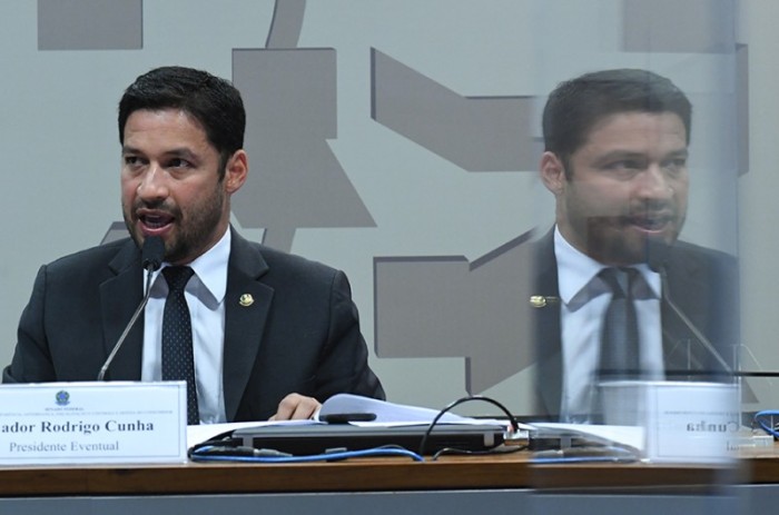 Rodrigo Cunha é autor do projeto, que prevê divulgação, nos eventos, dos valores gastos - Geraldo Magela/Agência Senado